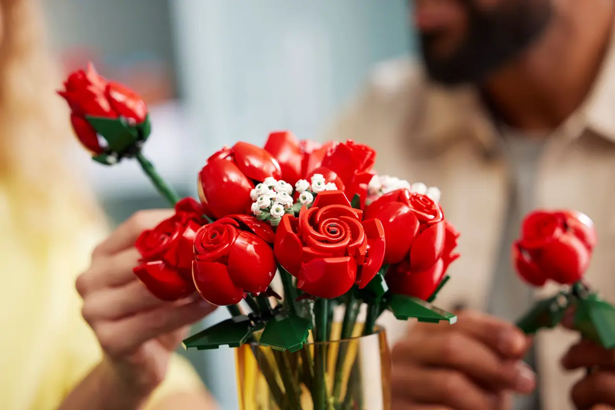 Saint-Valentin : offrez des bouquets de fleurs LEGO - Le blog de Guillaume  Ghrenassia